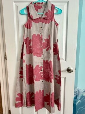 NWOT Sleeveless Button-Front Floral Midi Dress in Dusty Rose & Beige